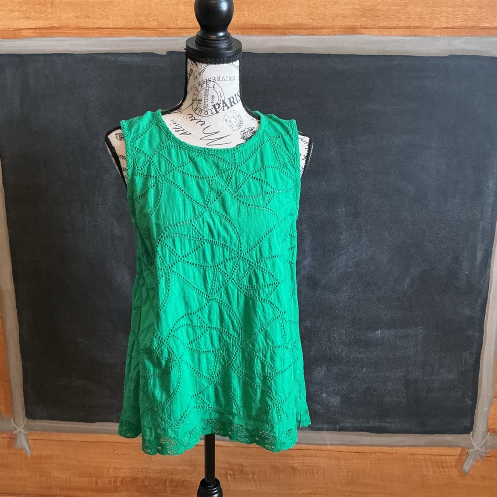 CAbi  Gemma sleeveless Kelly green eyelet asymmetrical top XS but really a M